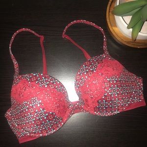 Victoria’s Secret push up bra